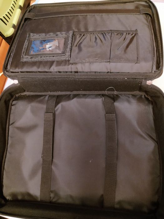 Продам кейс для ноутбука