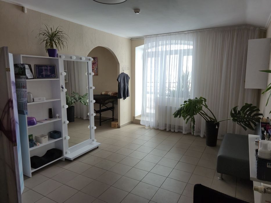 Здам кабінет в субаренду