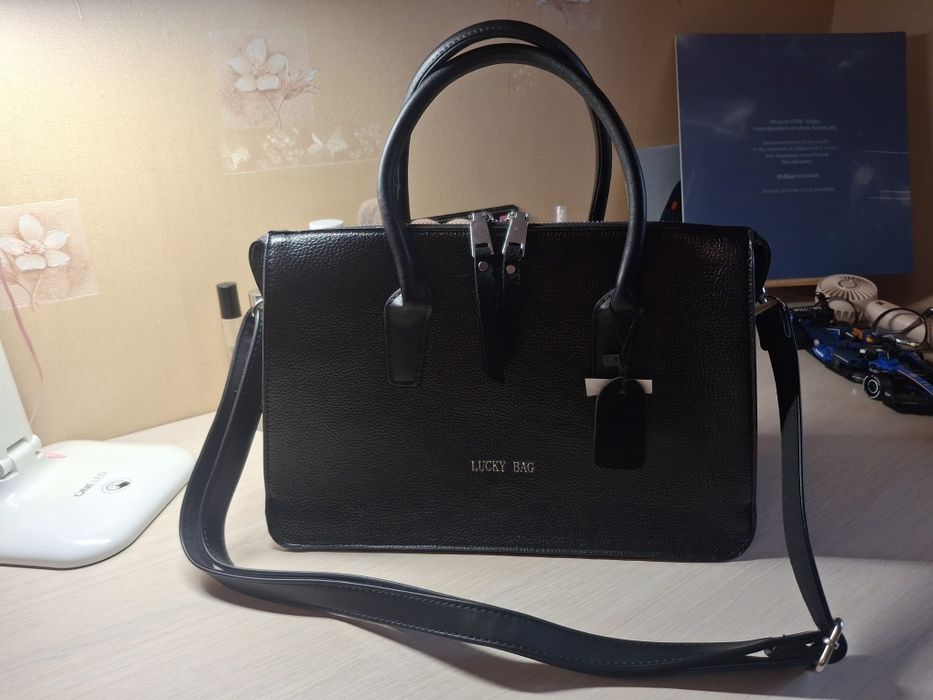 Сумка  женская черная кожа  замша натуральная  средний размер