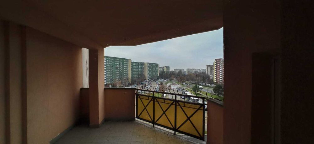 Do wynajęcia jasny ładny, duży pokój z balkonem – ul. Broniewskiego