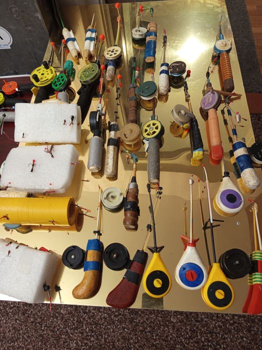 Продам зимние ящики удочки