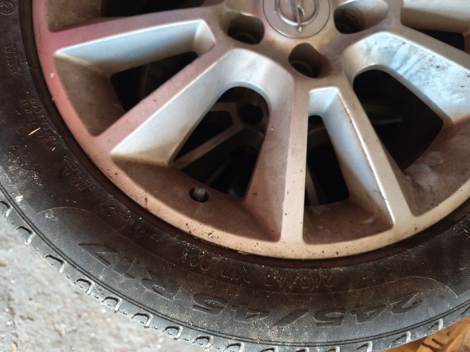 Sprzedam opony Opel ZafiraB