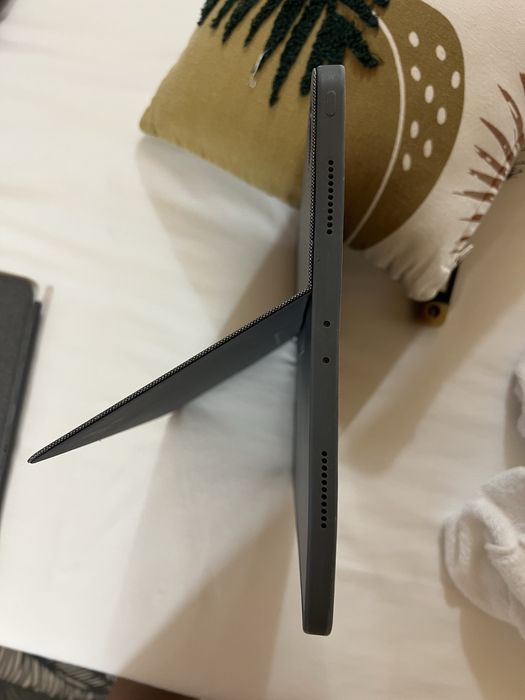 Logitech Combo Touch (capa + teclado) para Ipad Pro 12.9