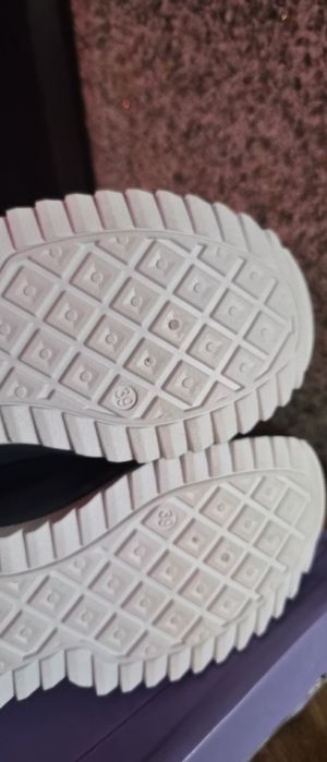 Кросівки. Кросовки  унисекс