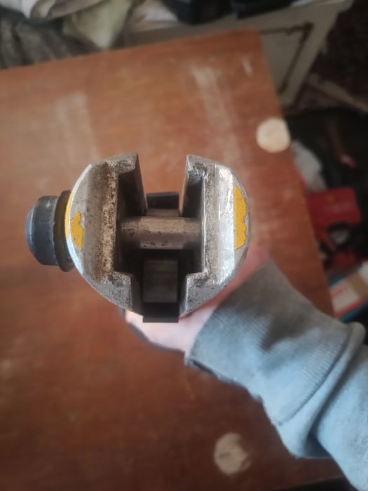 Zaciskarka do rur  rems