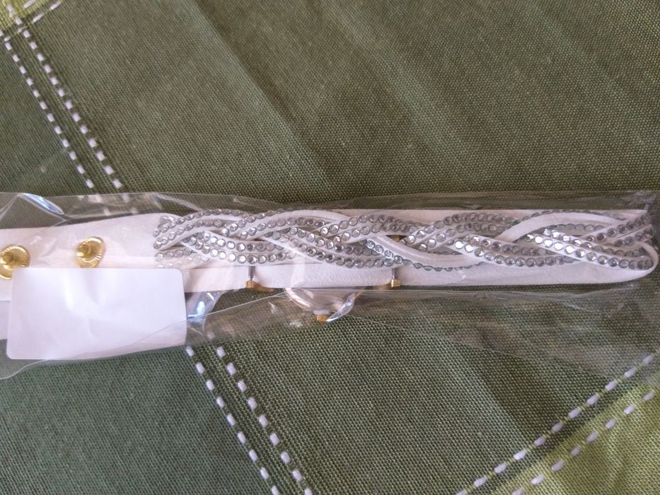 Nowy zegarek,damski,cyrkonia