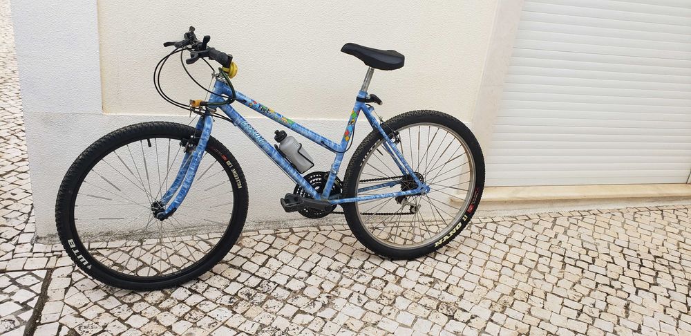 Venda de  uma bicicleta para Senhora