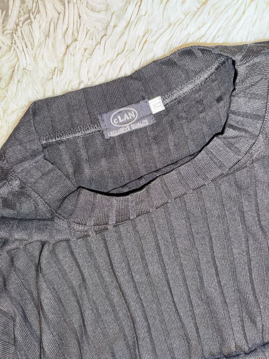 Костюм в рубчик зі спідницею, розмір М