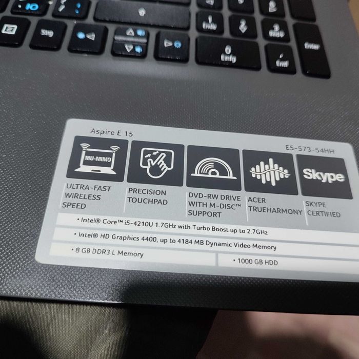 Ноутбук Acer E5-573 15.6" i5-4210/8Гб DDR3/1000HDD/HDGaphics5500