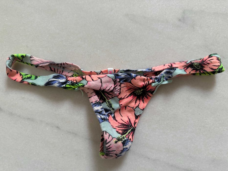 stringi damskie PINK VS