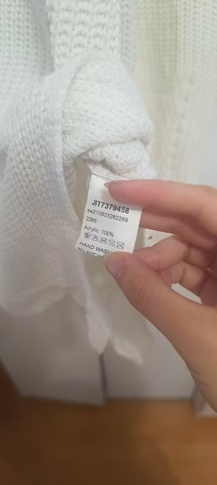 Sweter sweterek akrylowy długi biały  rozmiar S