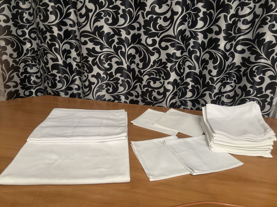 Скатерти и салфетки льняные