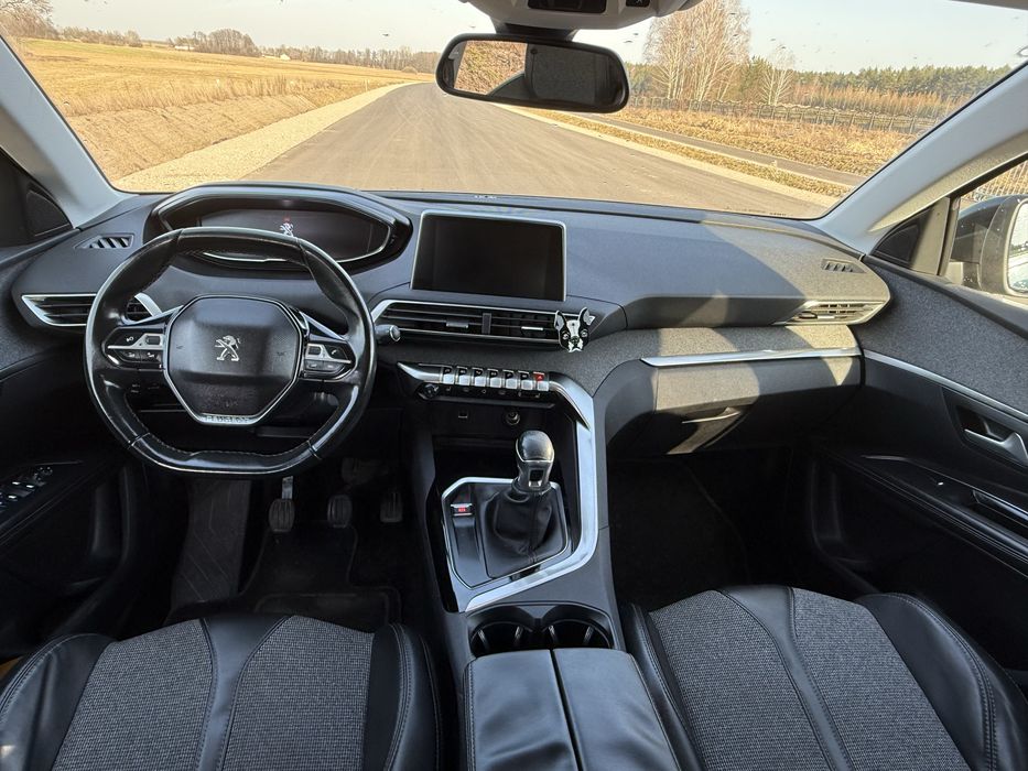 Peugeot 5008 2017r