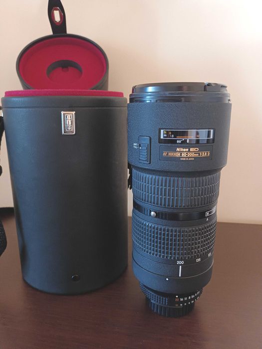 Nikon AF 80-200 mm f/2.8 ED .Wersja New. Ładny stan .100% sprawny.Używany amatorsko Komplet z etui i osłoną HB -7