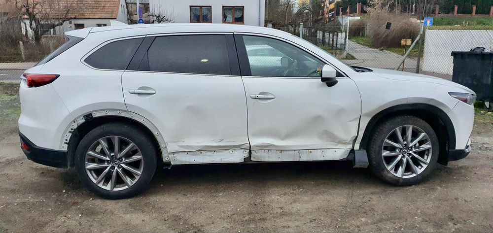 Mazda CX9  /biała perła / nowy model /7 osobowa 2.5 benz