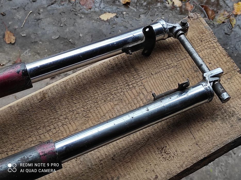 Продам запчасти на мотоцикл Ява -350 (старушка) Передняя  вилка  и т д