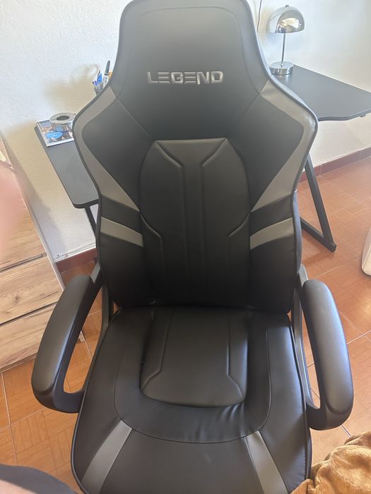 Mesa e Cadeira Gammer