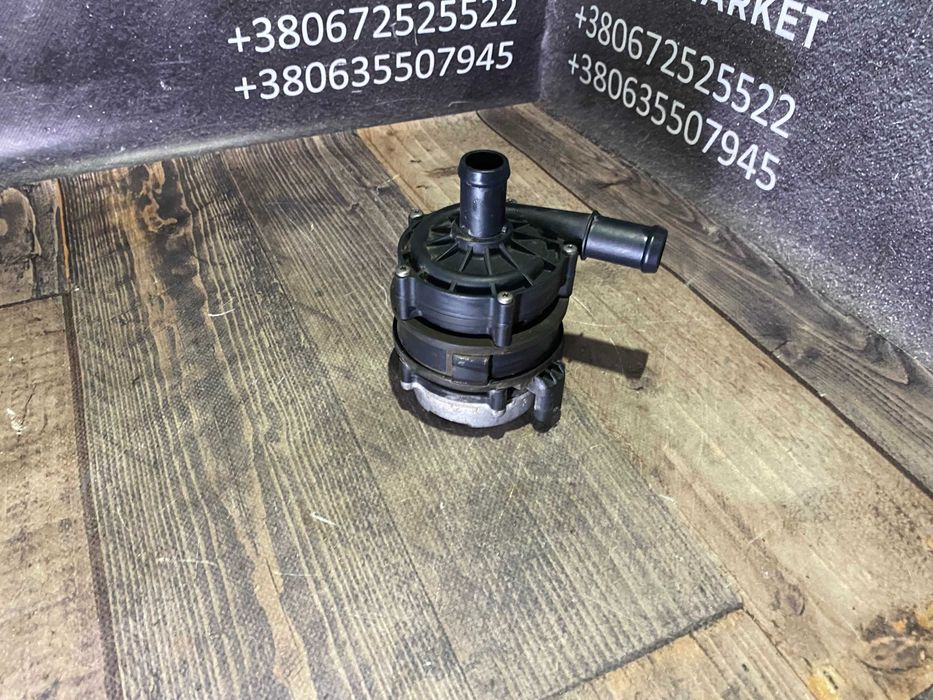 Додаткова водяна помпа охолодження електронасос Polestar 2 Volvo 32257968