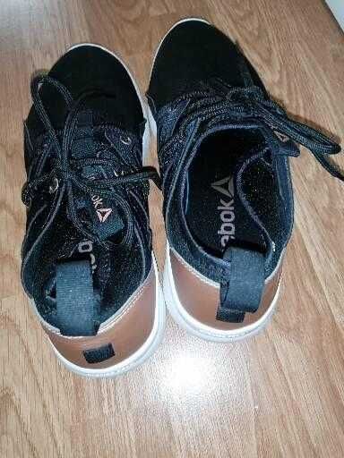 Ténis Reebok pretos originais