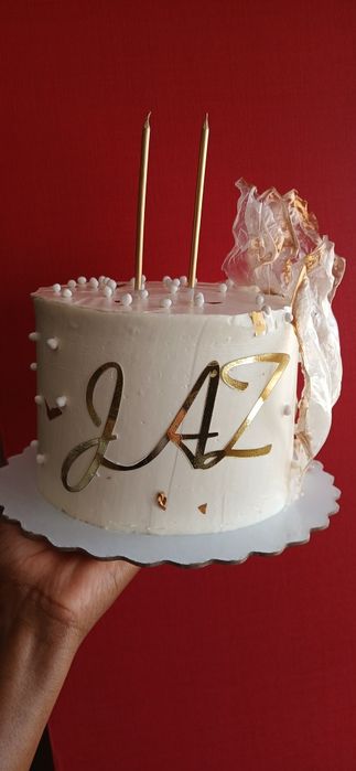 Bolos personalizados (Casamento, Aniversários, Batizados)| Doces e sal