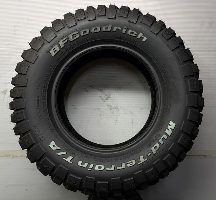 255/70/16 BFGoodrich  Mud Terrain T/A KM 2