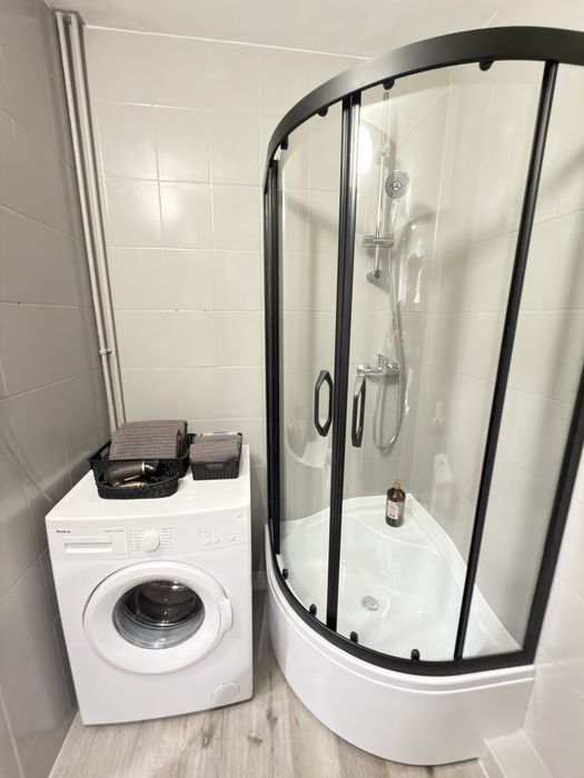 Apartmanet w centrum z balkonem! Darmowy parking! Na doby! 1-2 osoby!