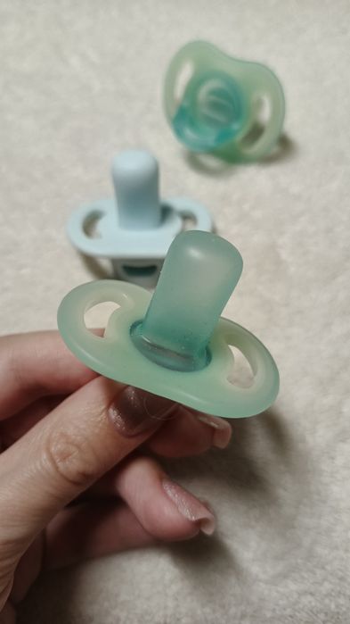 Соска пустушка Tommee Tippee 6 міс, світяться в темряві