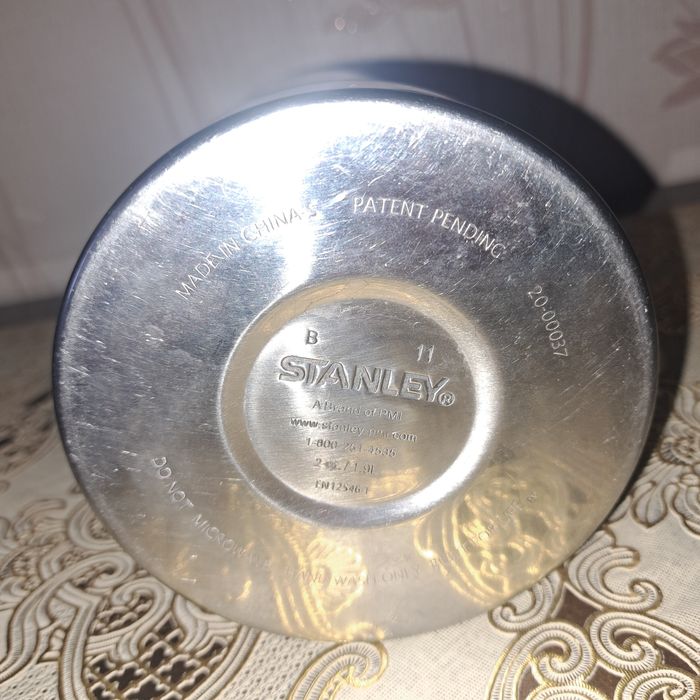 Продаю термос STANLEY