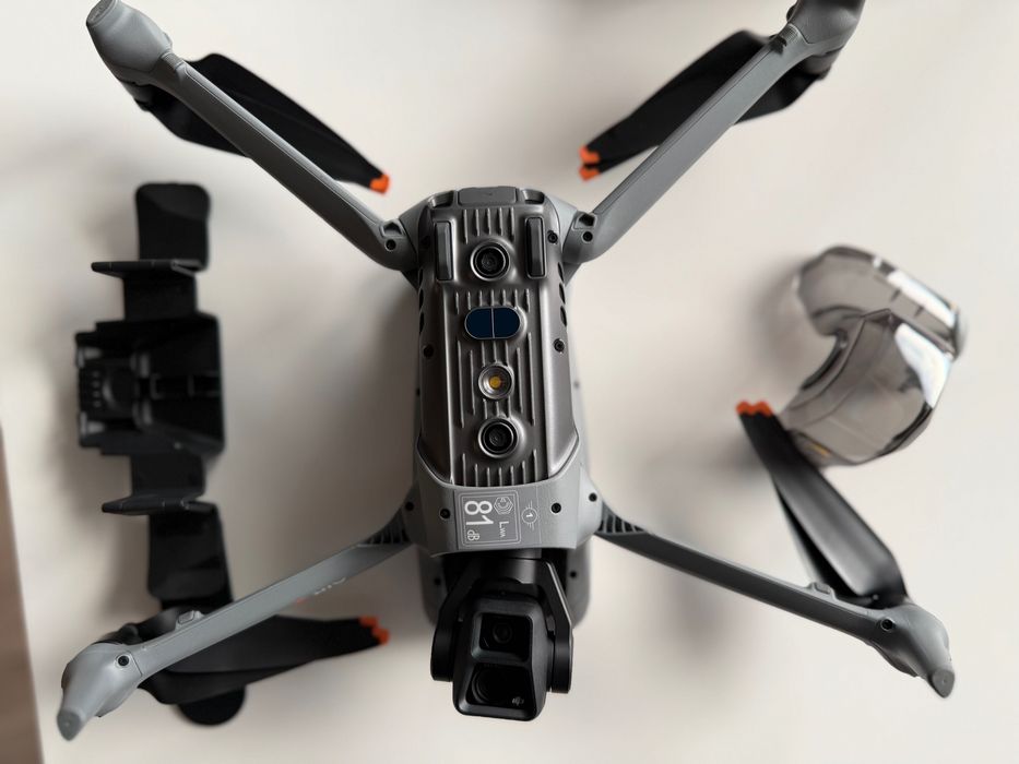 Jak Nowy! DJI Air 3 Fly More Combo + RC 2  + Filtry ND