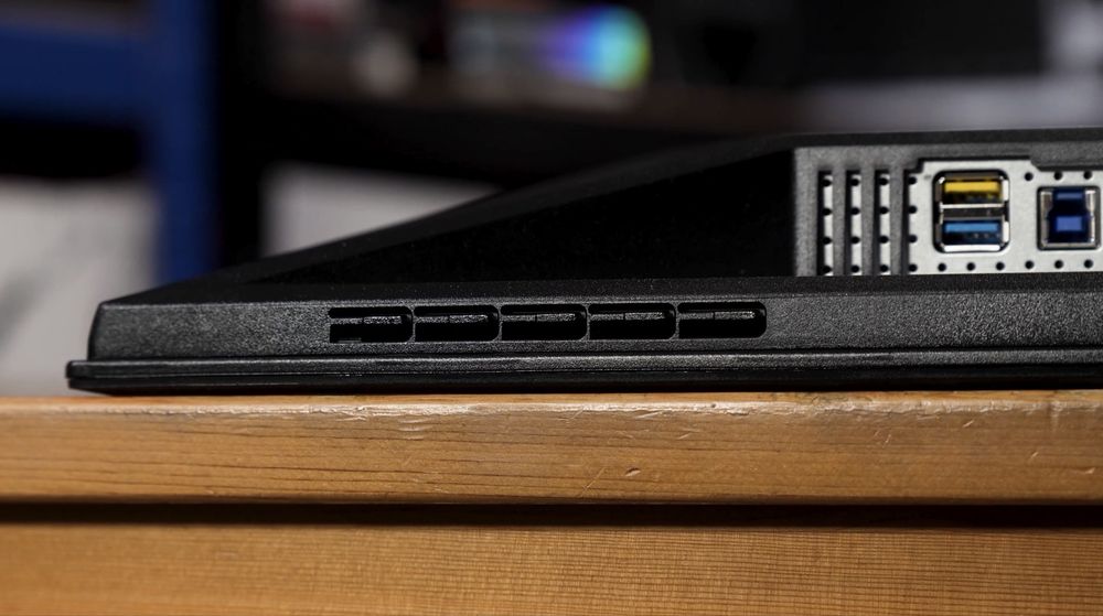 Monitor AOC novo 2 semanas de uso! Não e falso anuncio comprovo por video chamada ou com mais fotos !!