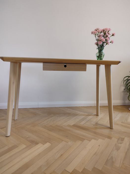 Biurko eleganckie minimalistyczne drewniane