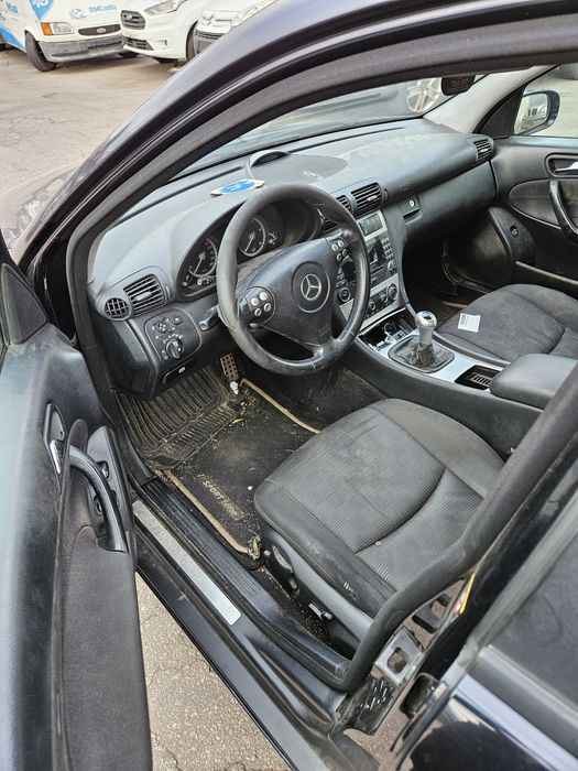Mercedes-Benz C220 CDi Sport Edition W203 de 2006 para peças
Não vend