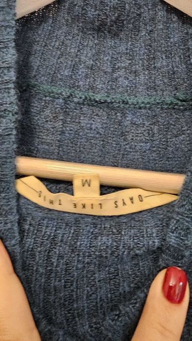 Morski wełniany sweter