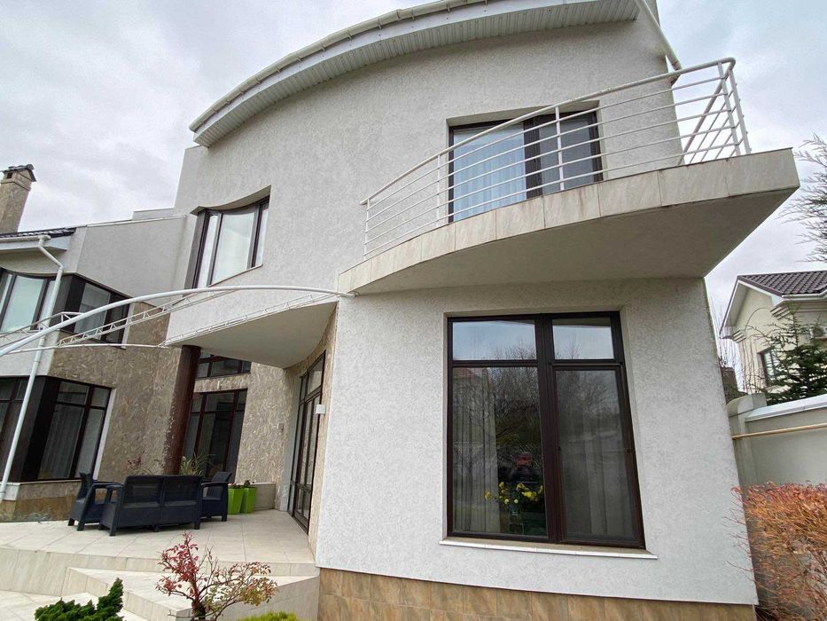 Продажа шикарного дома в Совиньоне