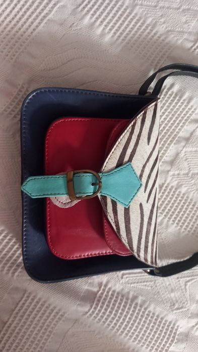 Mala em pele, artesanal