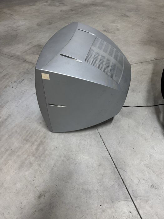 Vendo TV Sanyo a funcionar