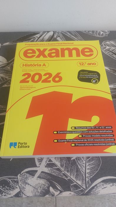Vendo livros de preparação para exames nacionais 11° e 12° Ano (história /português/filosofia)