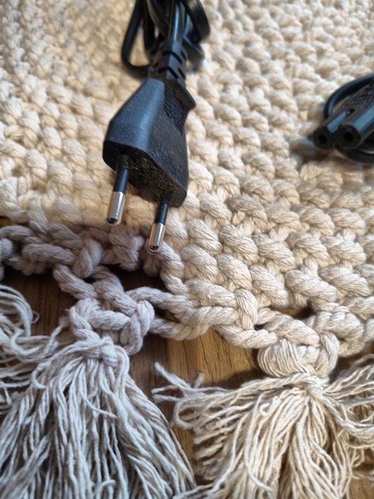 Kabel zasilający „ósemka” 1 m – do PlayStation, Xbox, TV, radia