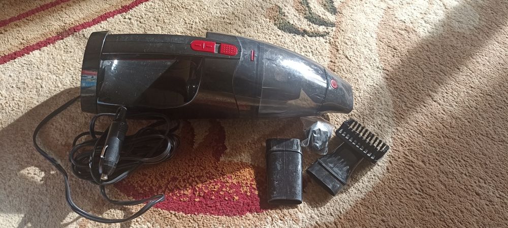 Автомобільший пилосос