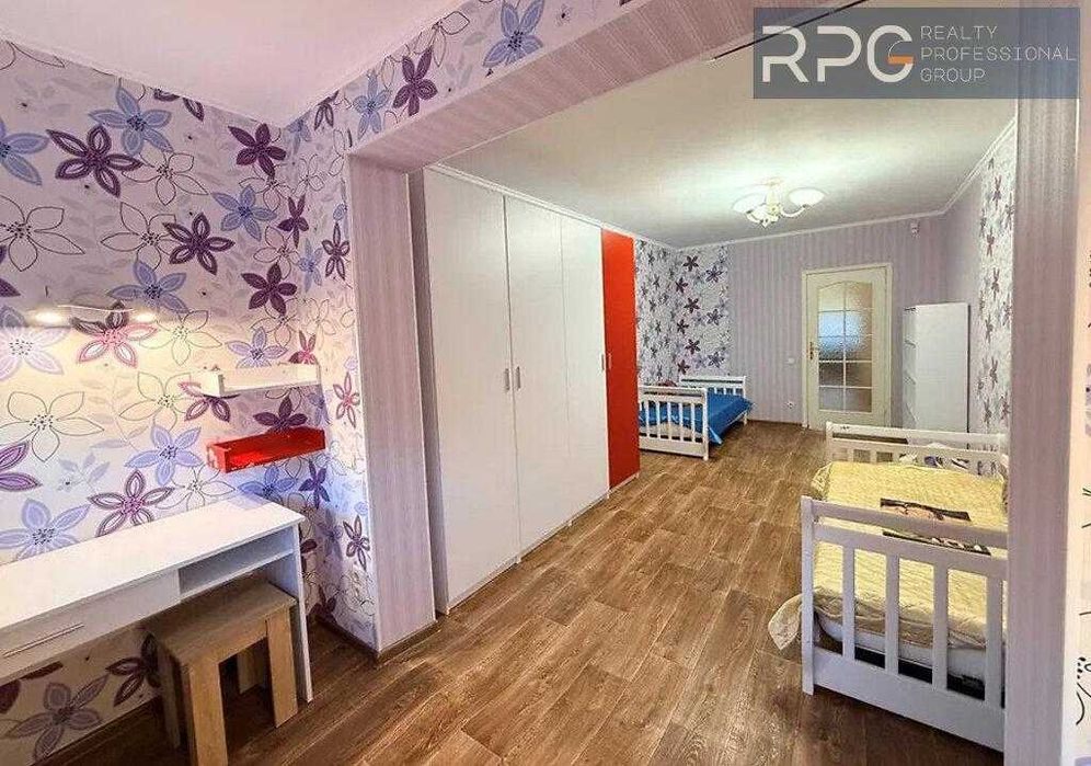 Продам квартиру Українка, Будівельників вул.