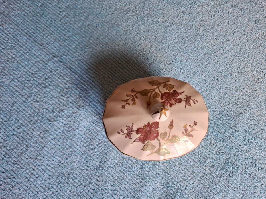 Porcelana de Alcobaça (motivos florais)