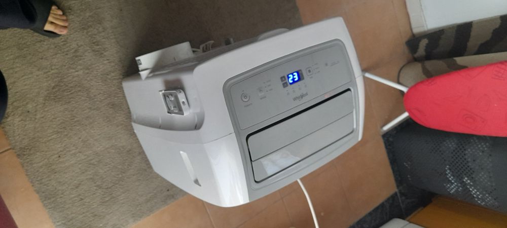 Ar condicionado whirlpool 12.000 btu potente.