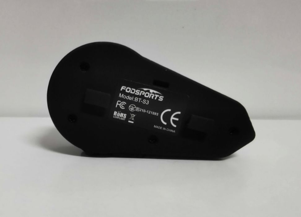 Auriculares/intercomunicadores Bluetooth/ FM /Capacete/Motard (NOVOS)