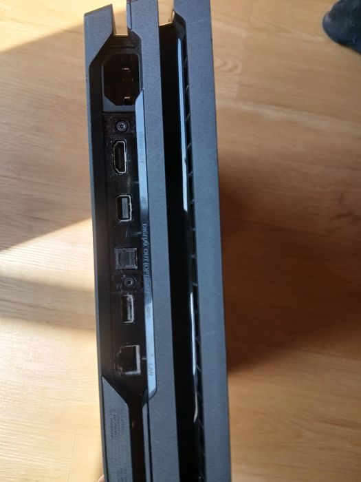 PS4 Pro 1T Usada