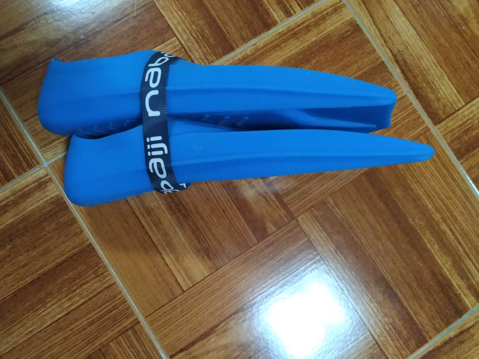 Barbatanas de natação como novas