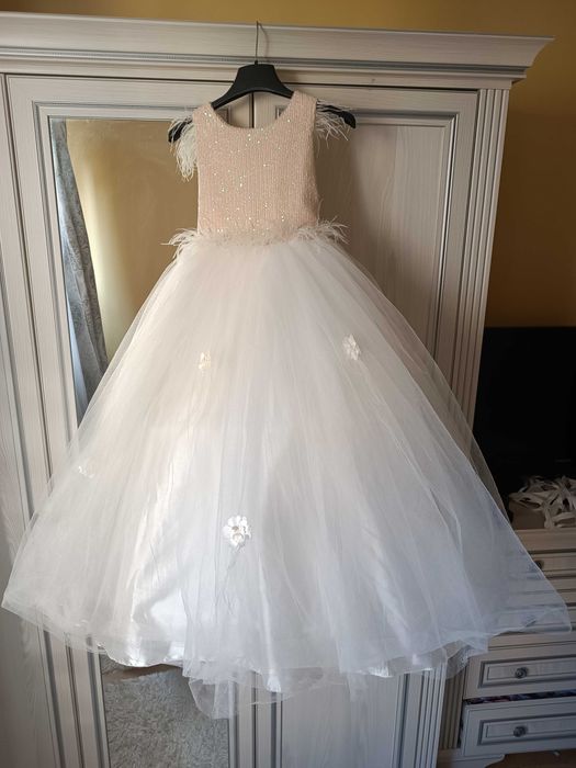 Пишна біла сукня з пір'ям miss helina 128-134 розмір