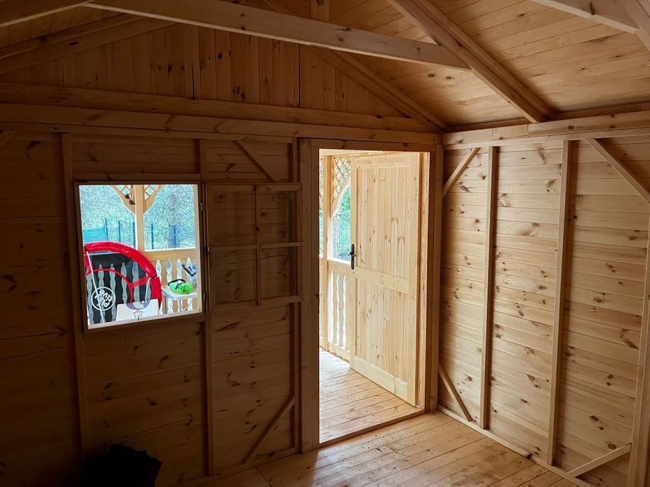 Domek drewniany, ogrodowy z drewutnią i dobudową