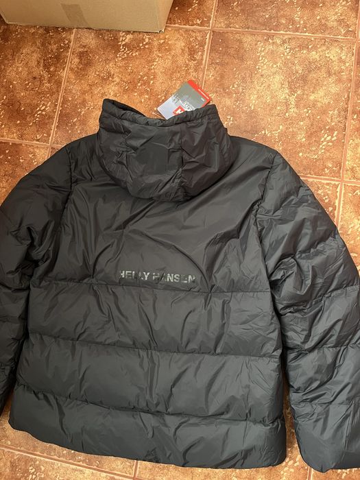 Пуховик Helly Hansen