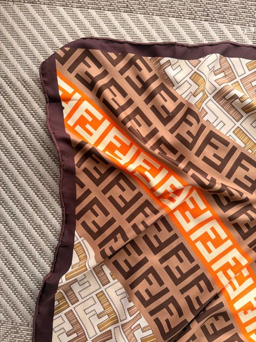 Нова жіноча хустка в стилі Fendi 90x90 см