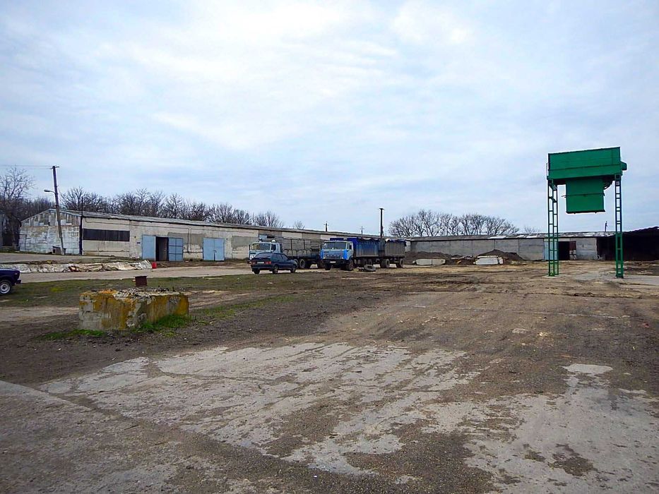 Продається завод з переробки олійних культур та комбікормів